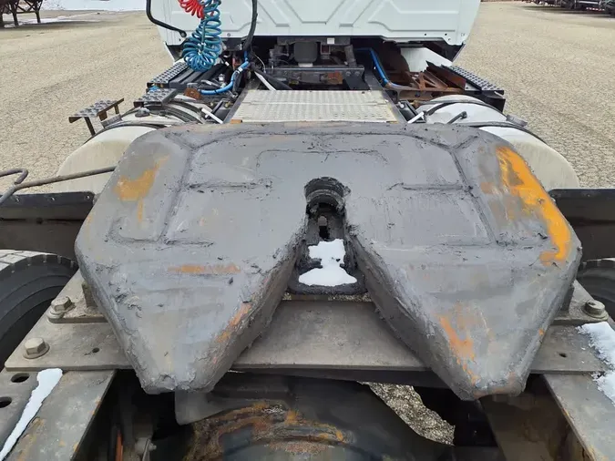 2019 NAVISTAR INTERNATIONAL RH613 DAYCAB S/A