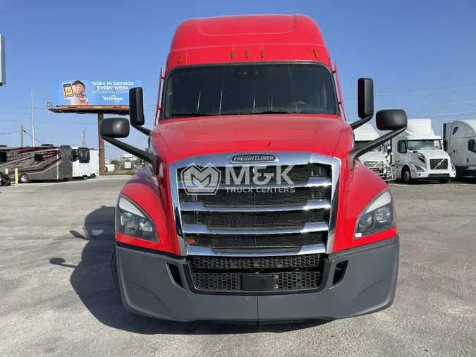 2022 FREIGHTLINER Cascadia 126