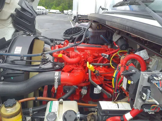 2019 FREIGHTLINER M2 106