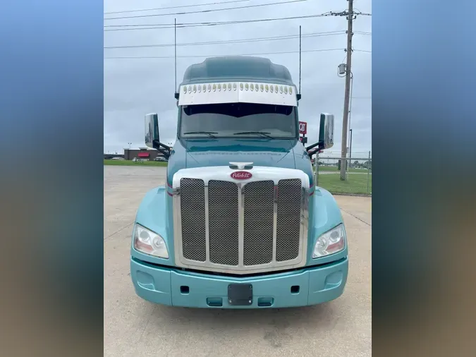 2021 Peterbilt 57915d77861776a52566fb6d745e710891b