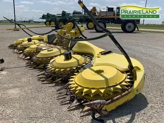 2019 John Deere 772