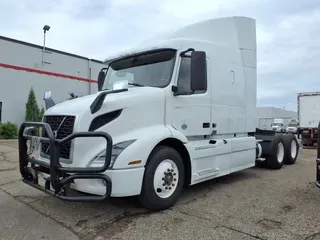 2020 VOLVO VNR64T-640