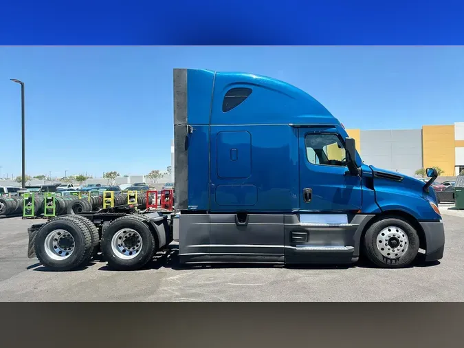 2021 Freightliner Cascadia