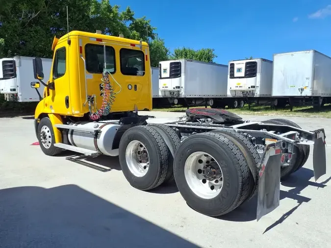2019 FREIGHTLINER CASCADIA 113