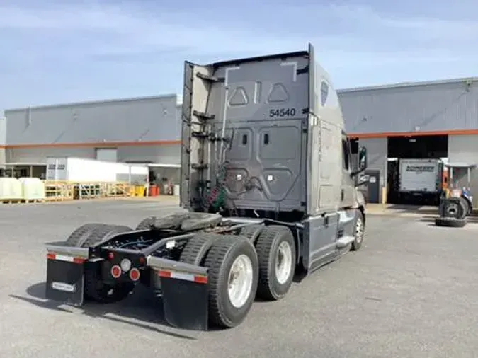 2023 Freightliner Cascadia