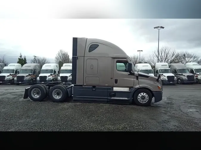 2024 Freightliner Cascadia 126