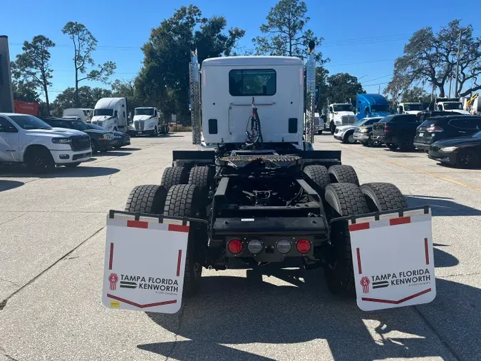 2026 Kenworth T88015df2eb10c406b72b1634eee7456f856
