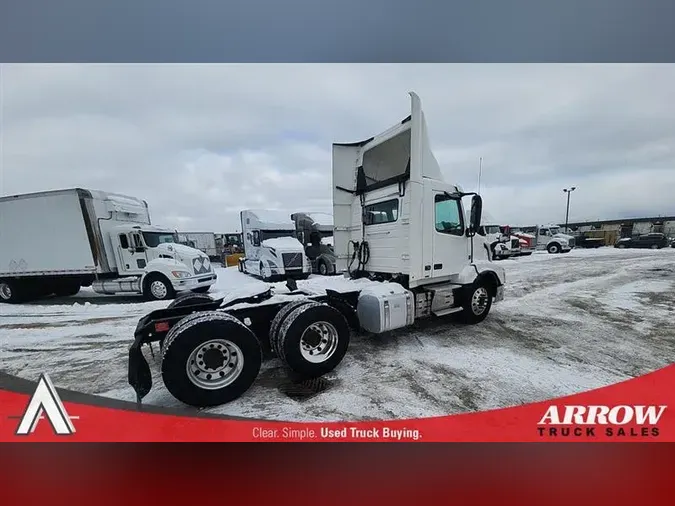 2018 VOLVO VNL300