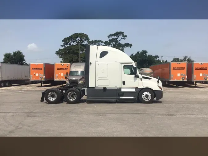 2024 Freightliner Cascadia 126