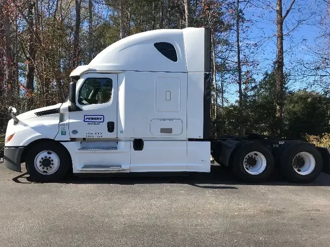 2019 Freightliner T12664ST