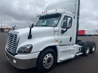2016 Freightliner CASCADIA 125
