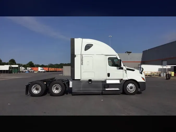 2022 Freightliner Cascadia 126