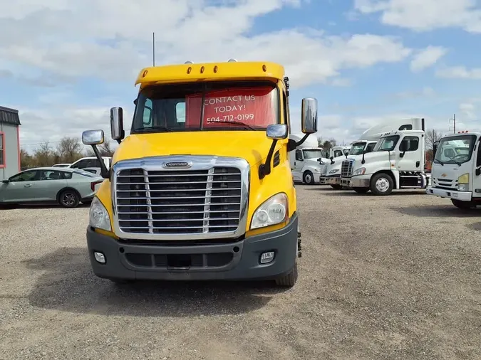 2018 FREIGHTLINER/MERCEDES CASCADIA 113