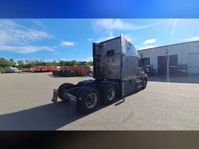 2023 Freightliner Cascadia 126