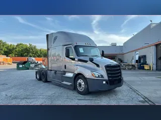 2020 Freightliner Cascadia 126