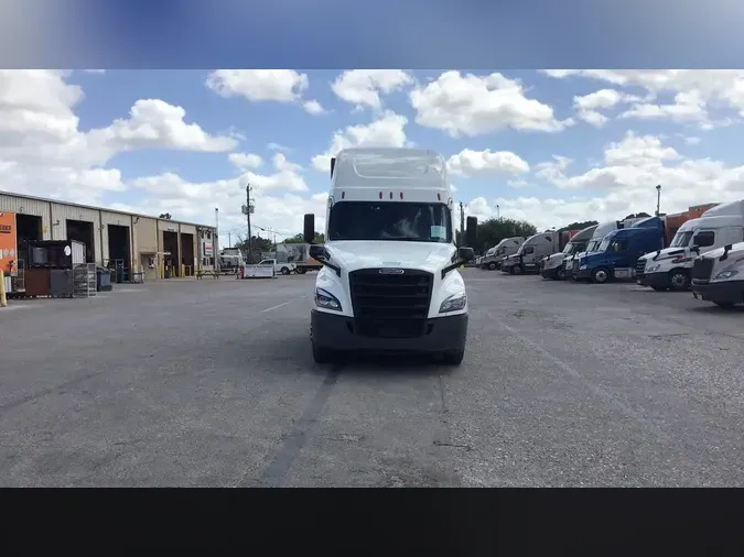 2022 Freightliner Cascadia 126