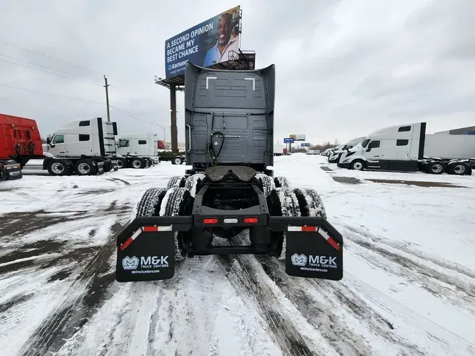 2024 VOLVO VNL64T860