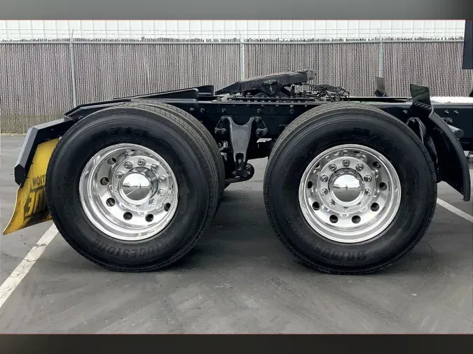 2022 INT LT625 6x4