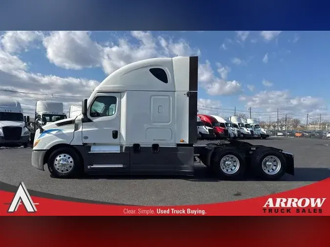 2020 FREIGHTLINER CA126