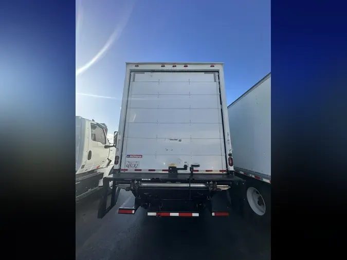 2018 FREIGHTLINER/MERCEDES M2 1061602c89554043dfc66e7e4252841808a