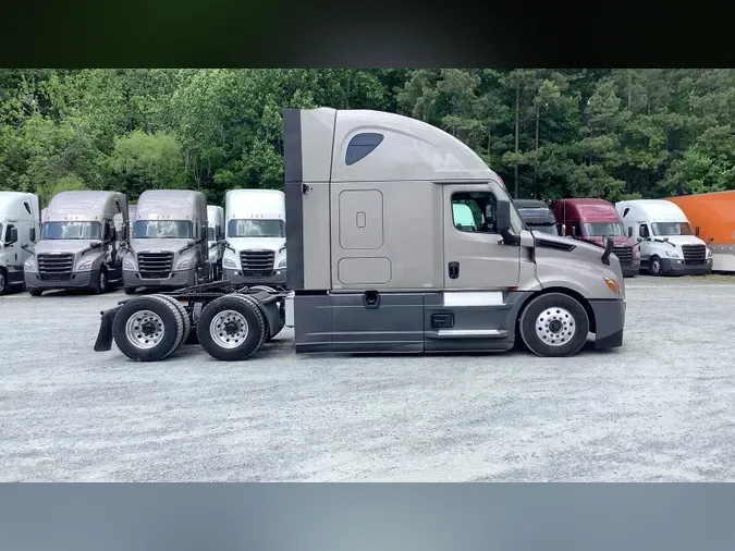 2021 Freightliner Cascadia