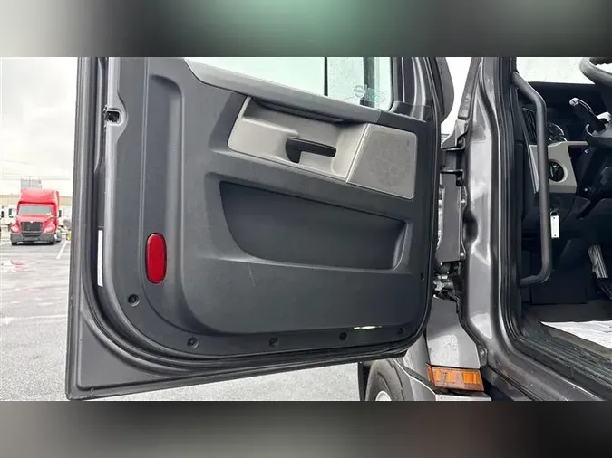 2020 FREIGHTLINER CA126