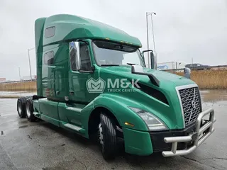 2020 VOLVO VNL64T760