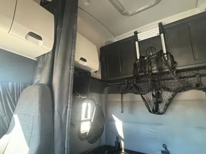 2019 Freightliner New Cascadia 126