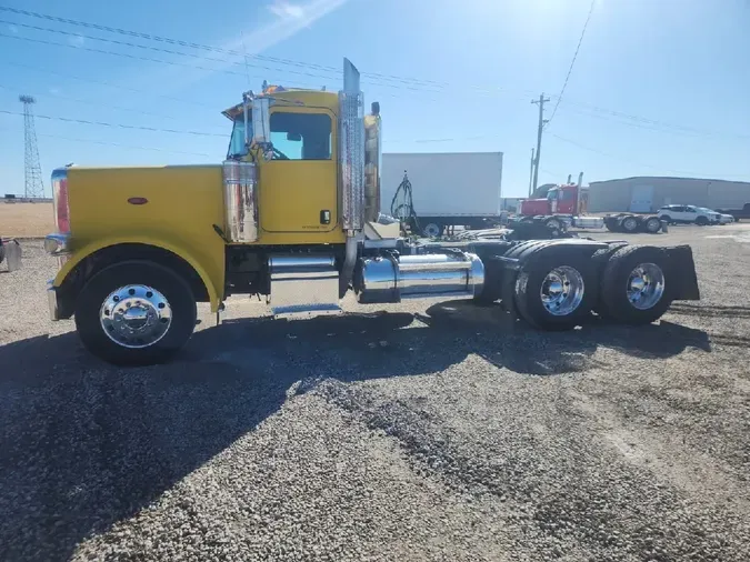 2009 PETERBILT 388