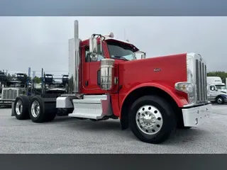 2022 Peterbilt 389