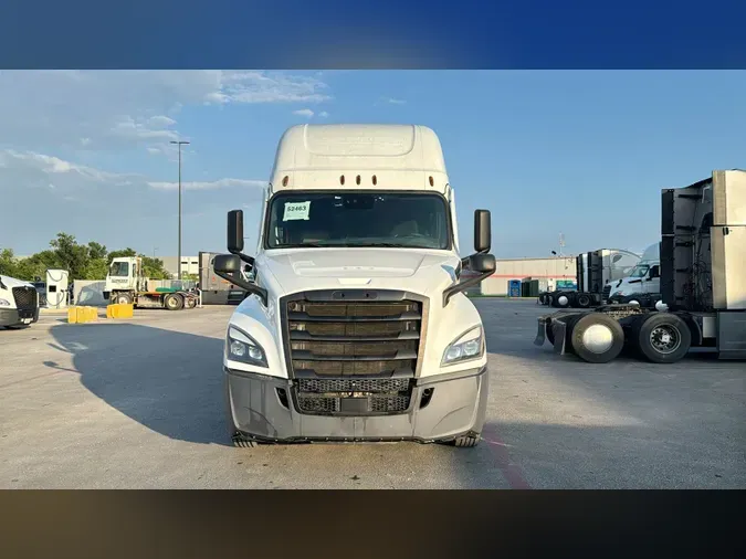 2022 Freightliner Cascadia 126