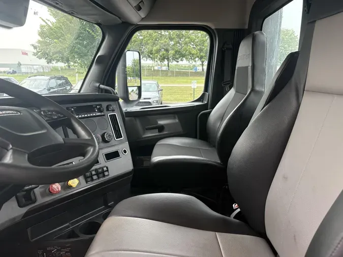 2022 Freightliner Cascadia