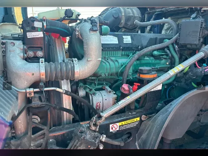 2023 VOLVO VNL64T860161b69dcc9276a416e2f871cca0f65e0