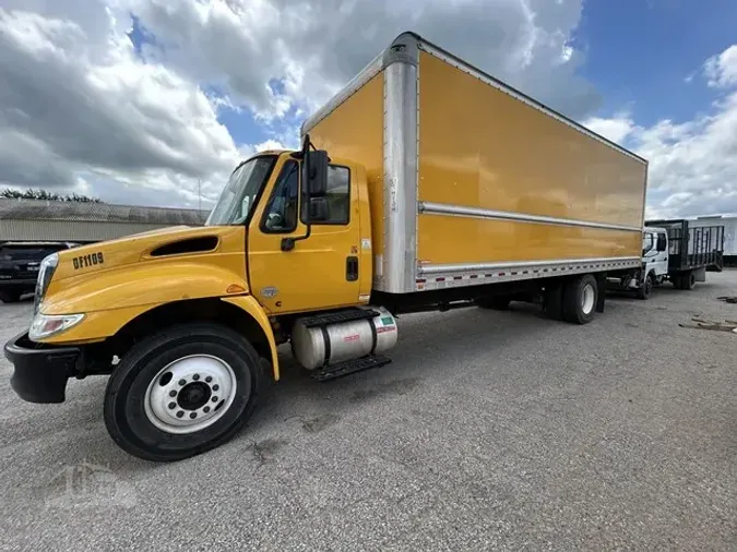 2019 INTERNATIONAL DURASTAR 4300