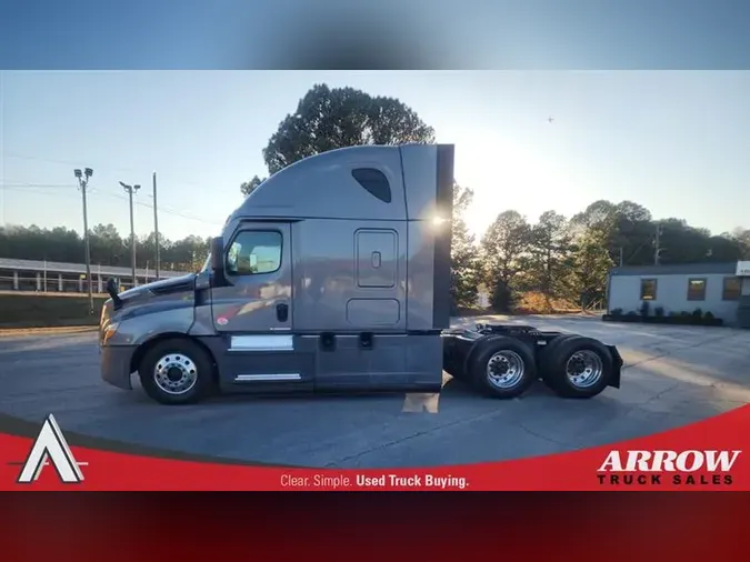 2021 FREIGHTLINER CA126