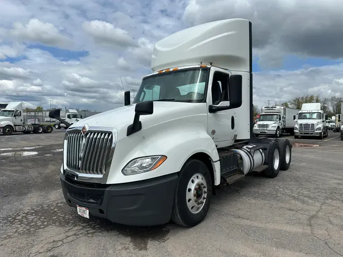 2019 NAVISTAR INTERNATIONAL LT625 DAYCAB T/A1620b3383f118613a98297b7c0887a95