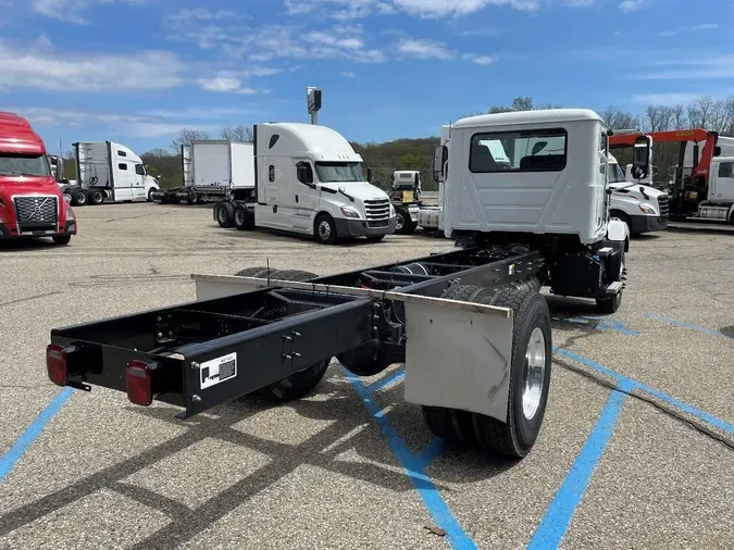2026 MACK MD MD7