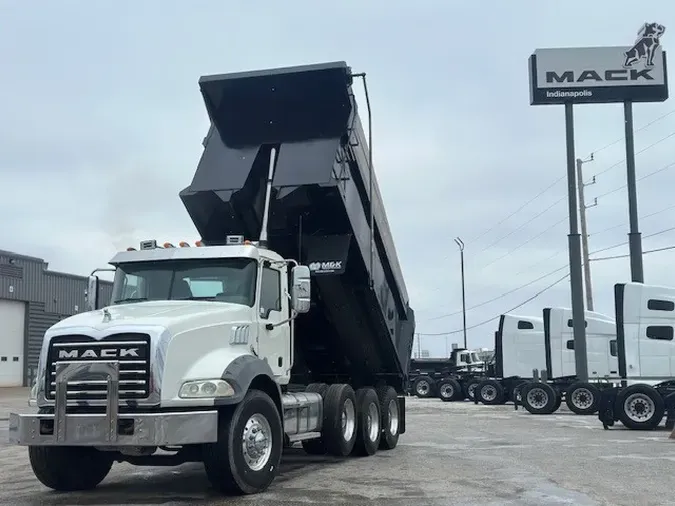 2019 MACK Granite