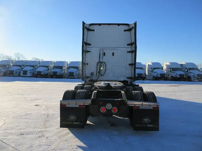 2023 FREIGHTLINER Cascadia 126