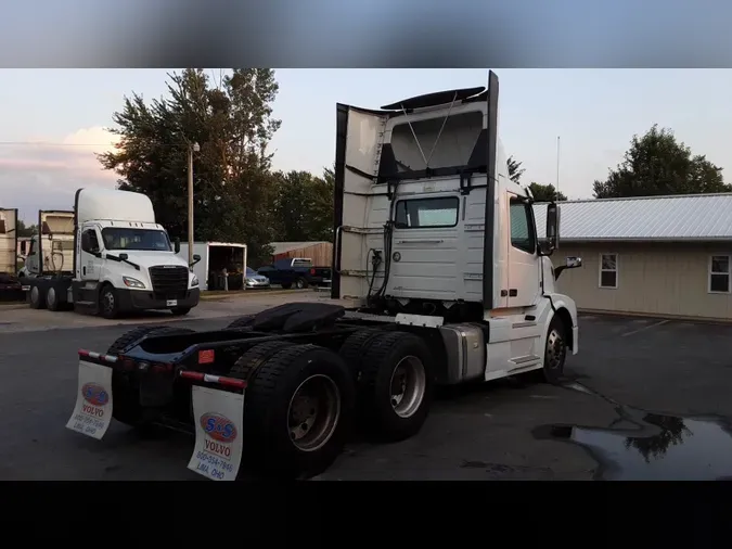 2018 Volvo VNL300