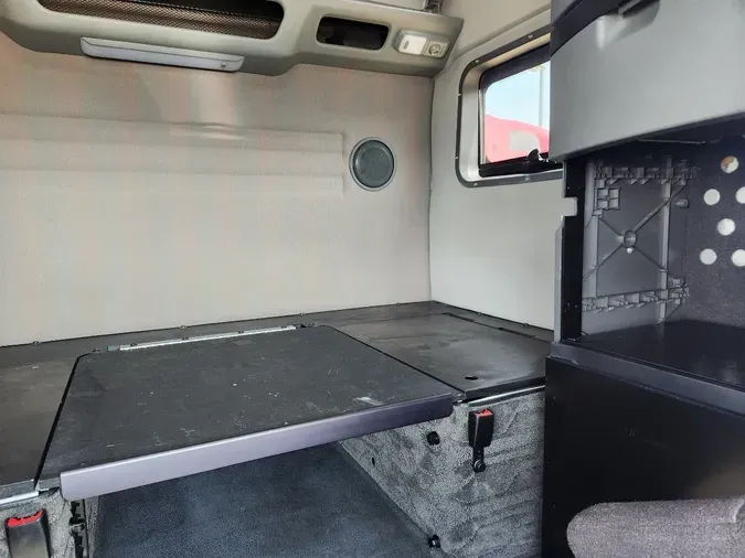 2023 VOLVO VNL64T860