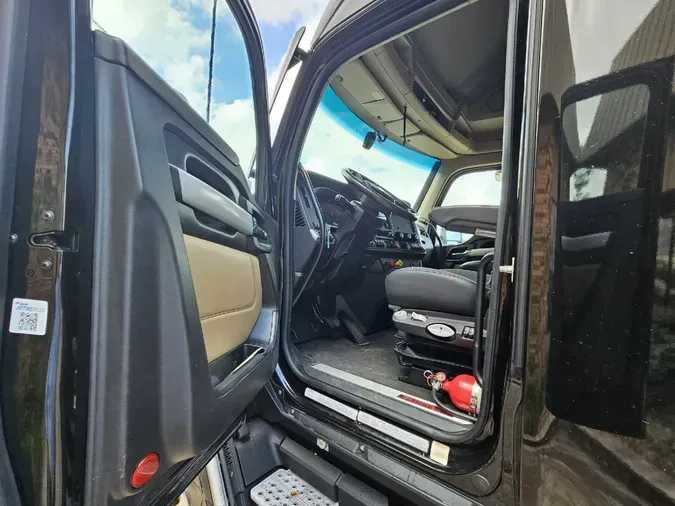 2022 KENWORTH T680