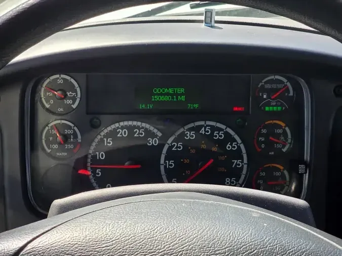 2021 FREIGHTLINER/MERCEDES M2 106