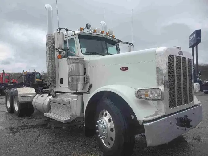 2023 PETERBILT 389