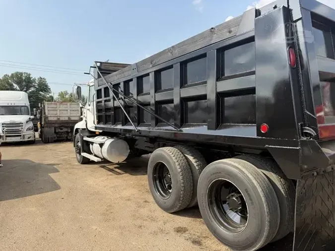 2005 MACK PINNACLE CXP613