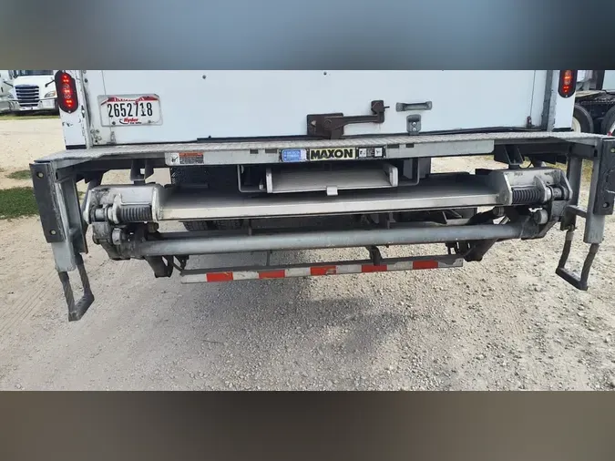 2018 FREIGHTLINER M2 106