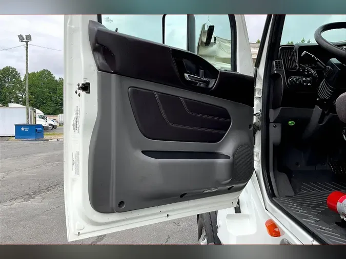 2022 INT LT625 6x4
