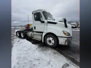 2019 FREIGHTLINER/MERCEDES NEW CASCADIA PX12664