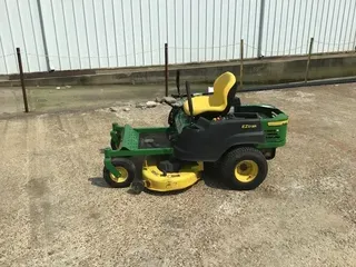 2011 John Deere Z225