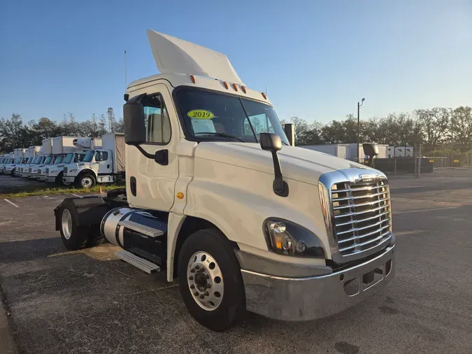 2019 FREIGHTLINER/MERCEDES CASCADIA 125